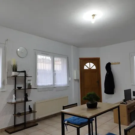 Cosy Studio Pont-de-lʼArche Exterior foto