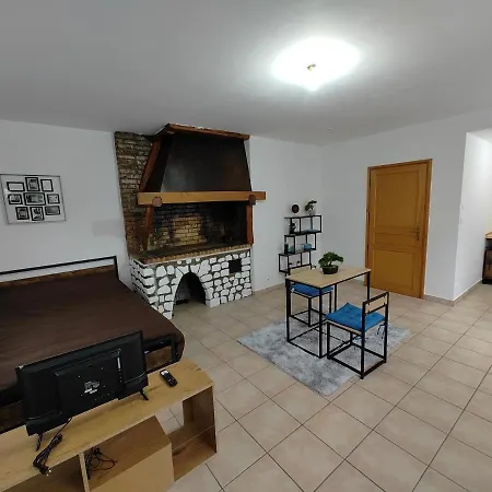 Cosy Studio Pont-de-lʼArche Exterior foto